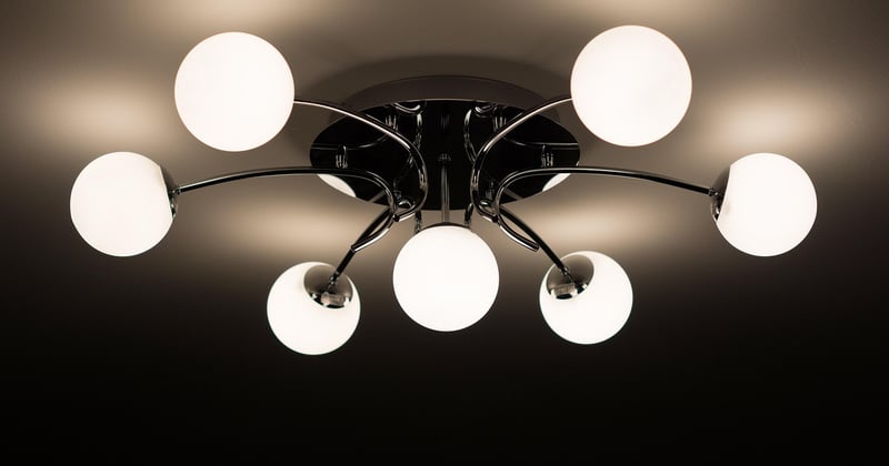 Lampe anschließen mit 3 Kabeln und 2 Anschlüssen einfach erklärt