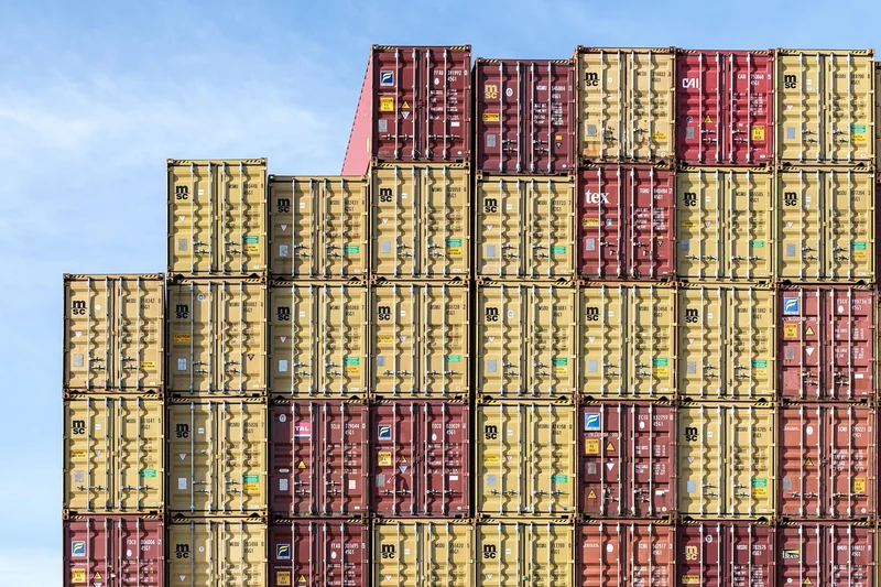 Kreuzfahrten und Fähren vom Hafen aus