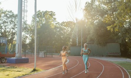 entdecken sie die gesundheitlichen vorteile regelmäßiger bewegung: verbesserte fitness, gesteigerte energie, stressabbau und ein stärkeres immunsystem. erfahren sie, wie sport ihr leben verändern kann!