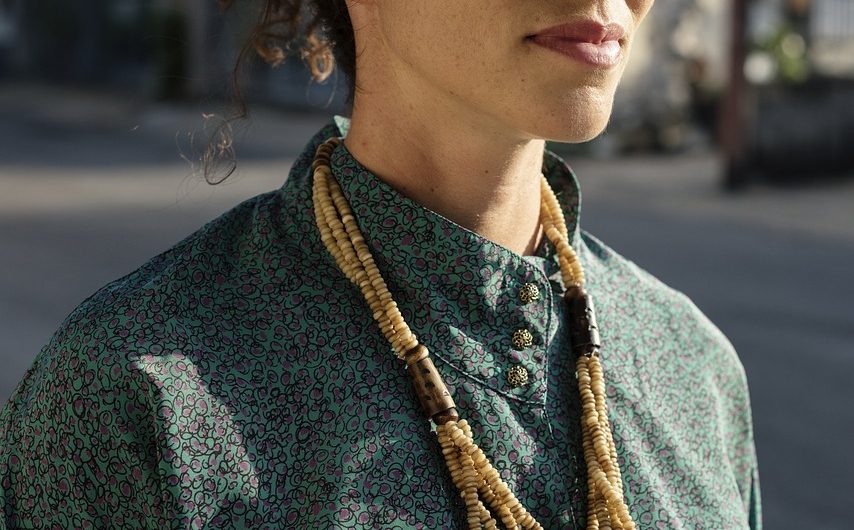Persönlicher stil: wie man seinen individuellen look findet