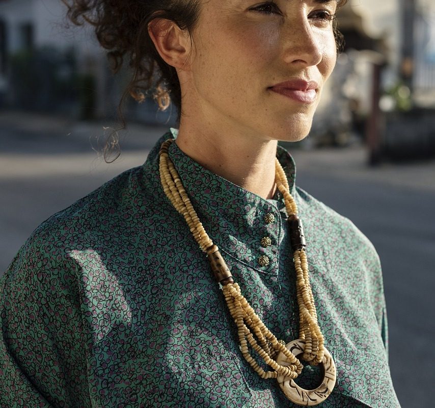 entdecken sie ihren persönlichen stil mit unseren tipps und inspirationen. lassen sie sich von trendigen outfits, farben und accessoires leiten, um ein einzigartiges erscheinungsbild zu kreieren, das ihre persönlichkeit unterstreicht.