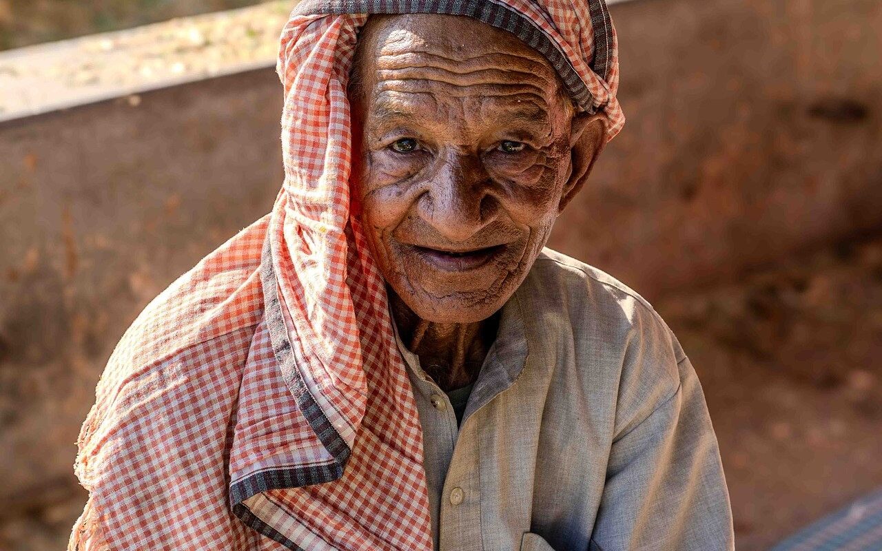 erfahren sie, wie sie mit effektiver altersvorsorge sicher und entspannt in den ruhestand starten k&ouml;nnen. tipps und strategien zur finanziellen planung im ruhestand.