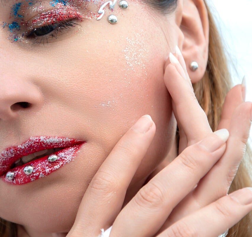 entdecken sie die makeup-trends 2024: innovative looks, farbpaletten und techniken, die ihr styling auf das n&auml;chste level heben.